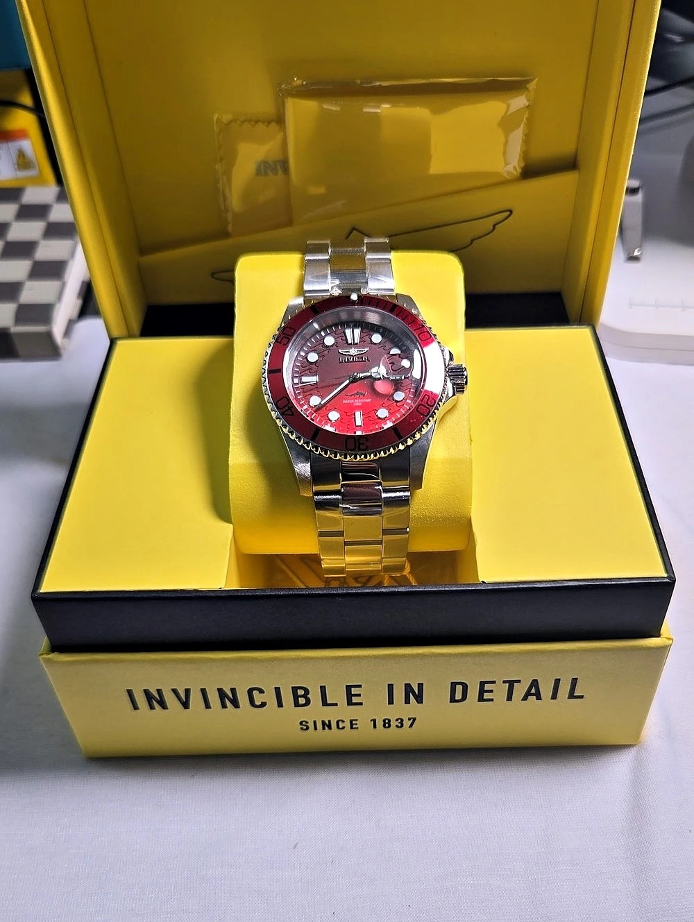Invicta Pro Diver Shark Red Dial Stainless Steel Watch